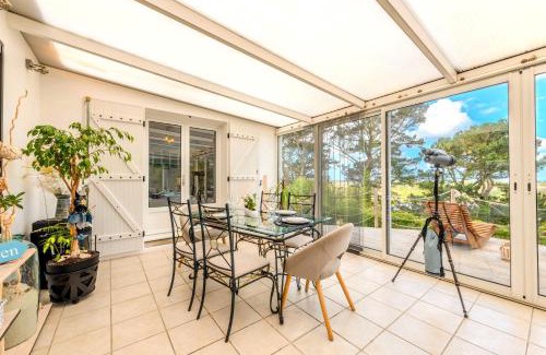 Plouider Villa | Maison vue mer avec piscine