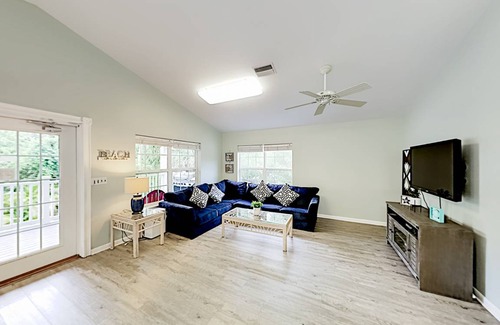 Tarpon Springs House | Maisonette ∙ 8 bedrooms ∙ 22 guests
