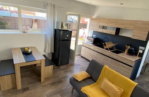 Saint-Andre-les-Vergers House | Maisonnette T2