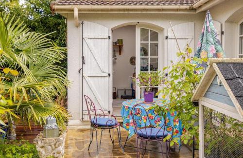 Velizy-Villacoublay Ski Chalet | Maisonnette à l étang