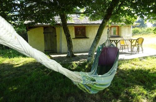Ploermel Apartment | maisonnette écologique isolée en botte de paille