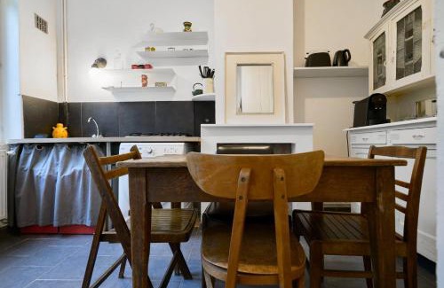 Old Lille Apartment | Maisonnette atypique dans le vieux Lille