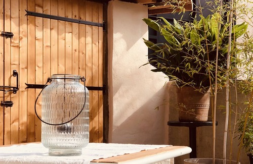 La Pompignane Bed & Breakfast | Maisonnette Rénovée au Vert, Proche du Centre-ville