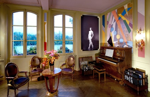 Boissettes House | Majestic 19th century "Affolante" on the banks of the Seine at the gateway to Paris and pool house