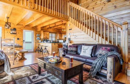 Sevierville Cabin | Majestic Smoky Mountain Views/HotTub/Arcade