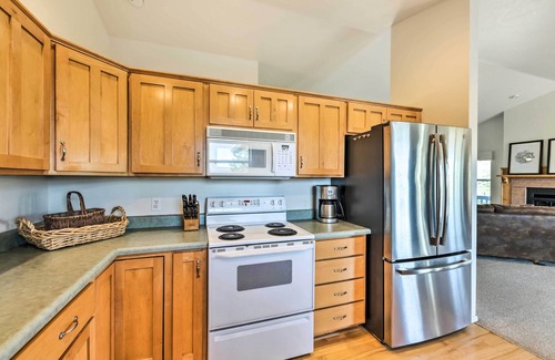 Timberland Acres House | Majestic Views & Wraparound Deck: Show Low Haven