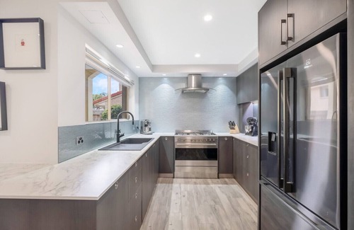 Mount Coolum Apartment | Makai - Hawaiian for `toward the ocean`