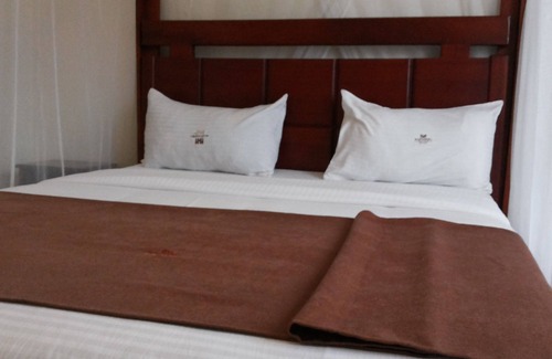 Mityana Hotel | Makan Hill Resort Hotel