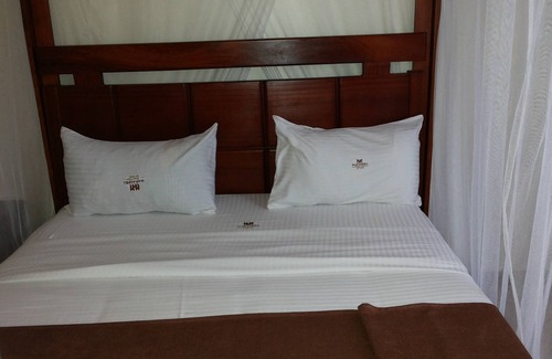 Mityana Hotel | Makan Hill Resort Hotel