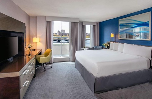 Boston Resort | Make Your Trip More Enjoyable! w/Indoor Pool, Pets are Allowed Here!