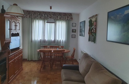 Torla Apartment | Maladeta Apartment for 4 people