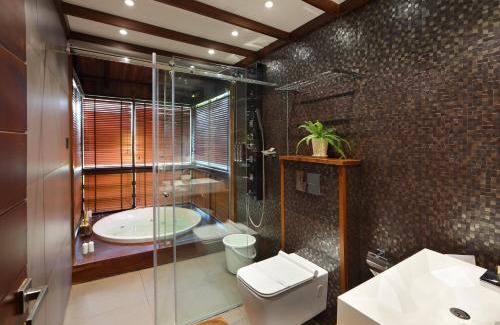 Kuzhuppilly Resort | Maliekal Heritance Cherai Beach Cochin