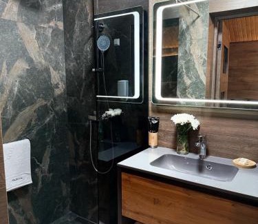 Uman Ski Chalet | Malina ШАЛЕ