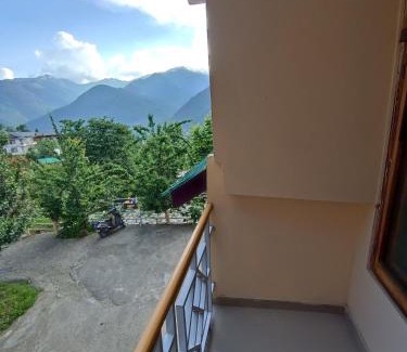 Naggar Bed & Breakfast | Malis Apple Lodge homestay