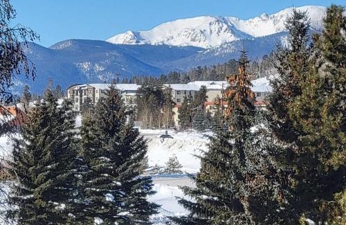 Lakeside Village Apartment | Mall 1430 by Summit County Mountain Retreats
