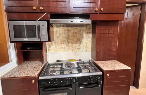 Central Luzon Apartment | Malolos Near Santisima Trinidad Parish Church Apartelle free WiFi