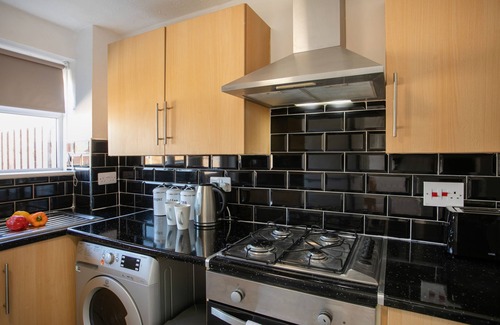 Ridgeway House | Maltby House, Rotherham for Contractors & Families (Hosted by Emu-J Stays)