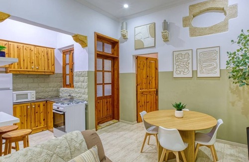Senglea Apartment | Maltese Maisonette in Historic Isla with Sea Views