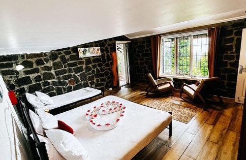 Kodaikanal Hotel | Manas Valley View bungalow by Xacro Xperiences