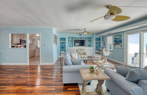 River Ridge Estates House | Manatee Manor Beachfront Retreat