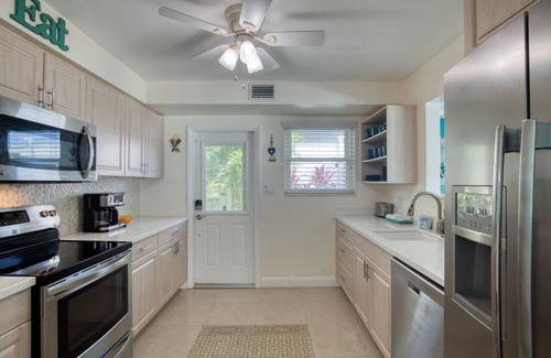 River Ridge Estates House | Manatee Manor Beachfront Retreat