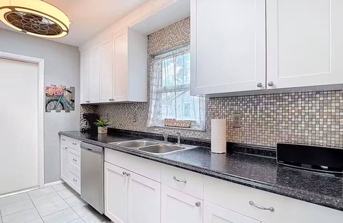 Spring Hill House | Manatee pool home