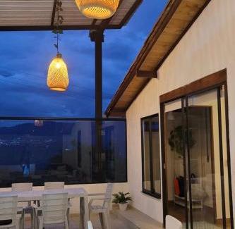 Sutatenza Ski Chalet | Manawa Kaona