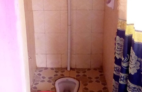 Makindu Bed & Breakfast | Manchaster Bar Restaurant