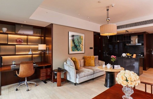 Downtown Shanghai Hotel | Mandarin Oriental Pudong, Shanghai