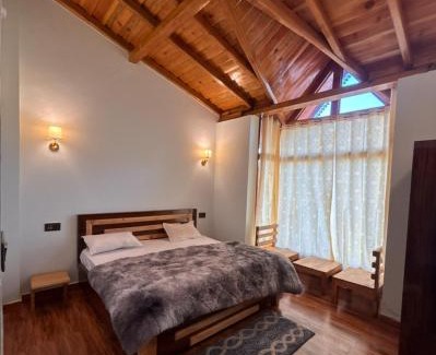 Bhatrojkhan Hotel | Mandeva Stays