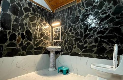 Bhatrojkhan Hotel | Mandeva Stays