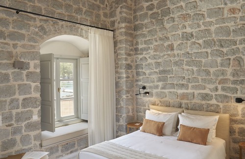 Hydra Hotel | Mandraki Beach Resort - Adults Only