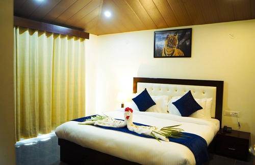 Mohaan Hotel | Mango Bloom River Resort