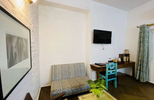 Paltan Bazaar Hotel | Mango Tree Courtyard Dehradun