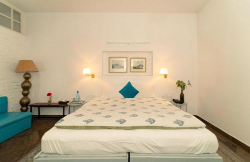 Paltan Bazaar House | Mango Tree Courtyard Dehradun