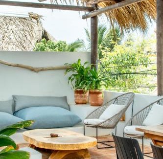 El Paredon Villa | MANGOMIEL by Caravana