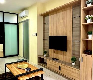 Penampang Apartment | Manhattan Suites, ITCC by The Weeknd Residence - City View