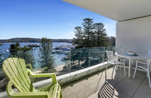 Sydney Apartment | Manly- MAN29 East Esplanade - Renovated 2BR with Stunning Harbour Views Balcony Opposite Manly Ferry