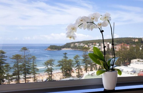 Manly Apartment | Manly Ocean Beach Apartment + Views!