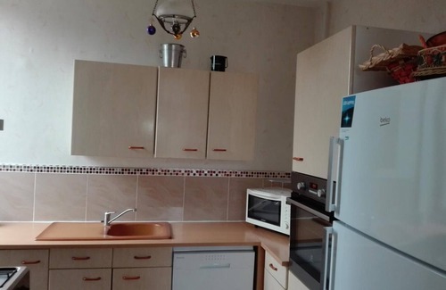 Gipcy Cottage | Manor house with shared pool and garden