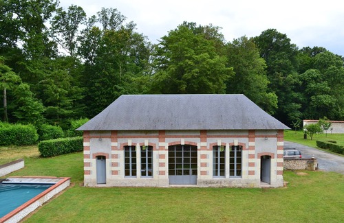 Monts House | Manor with swimmingpool in heart of the Loire Valley -Up to 15people-