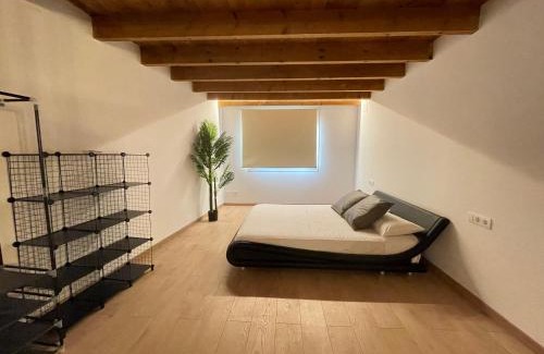 Passeig i Rodalia Apartment | Manresa industrial home