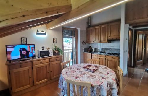 Dimaro Apartment | Mansarda a Carciato, trilocale in montagna