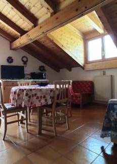 Dimaro Apartment | Mansarda a Carciato, trilocale in montagna