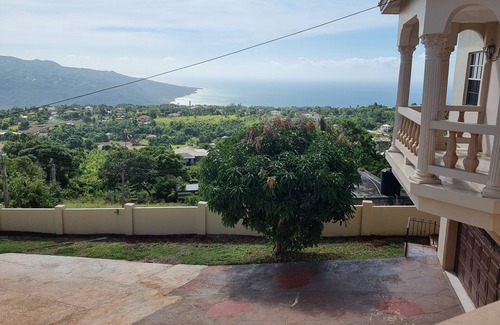 Maidstone House | Mansion in a rural setting with views of mountains and sea. Very peaceful safe