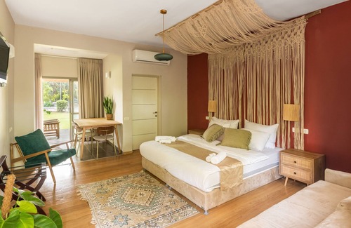 Lohame HaGetaot Hotel | Mantur West Galilee by Selina