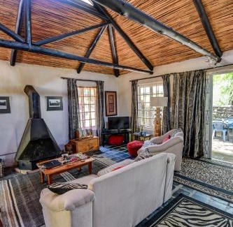 Hogsback Ski Chalet | Maple Grove