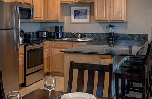 Four O'Clock Resort | Mar 1st-8th, 2-bedroom, Ski-in/Ski-Out Grand Timber Lodge resort in Breckenridge