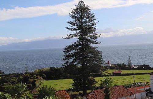 Urzelina Apartment | Mar D'Abstração