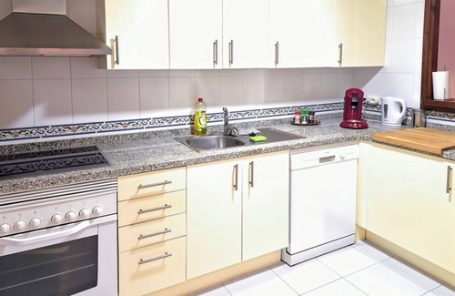 Castillo de Sabinillas Apartment | Marbella area, apartment for 6 people, 500m from the beach and amenities